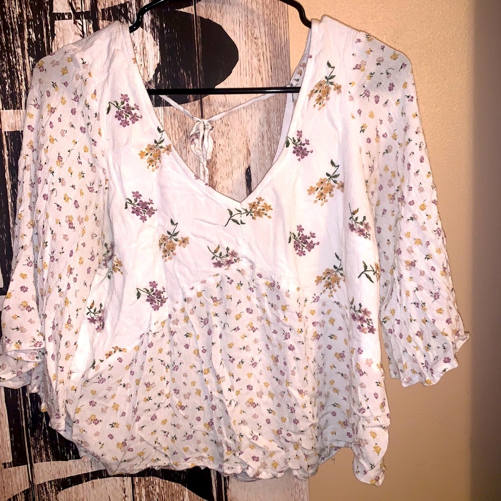 American Eagle Floral Blouse